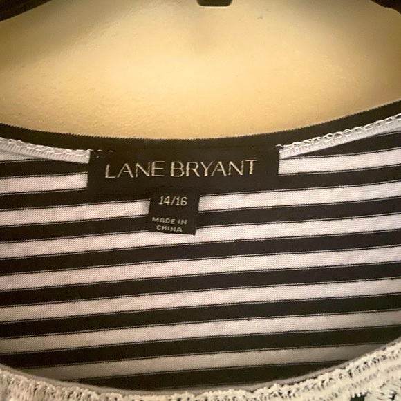 EUC Lane Bryant Black & White Stripe Blouse w/ Lace Appliqué Detail - 14/16 - Picture 5 of 5